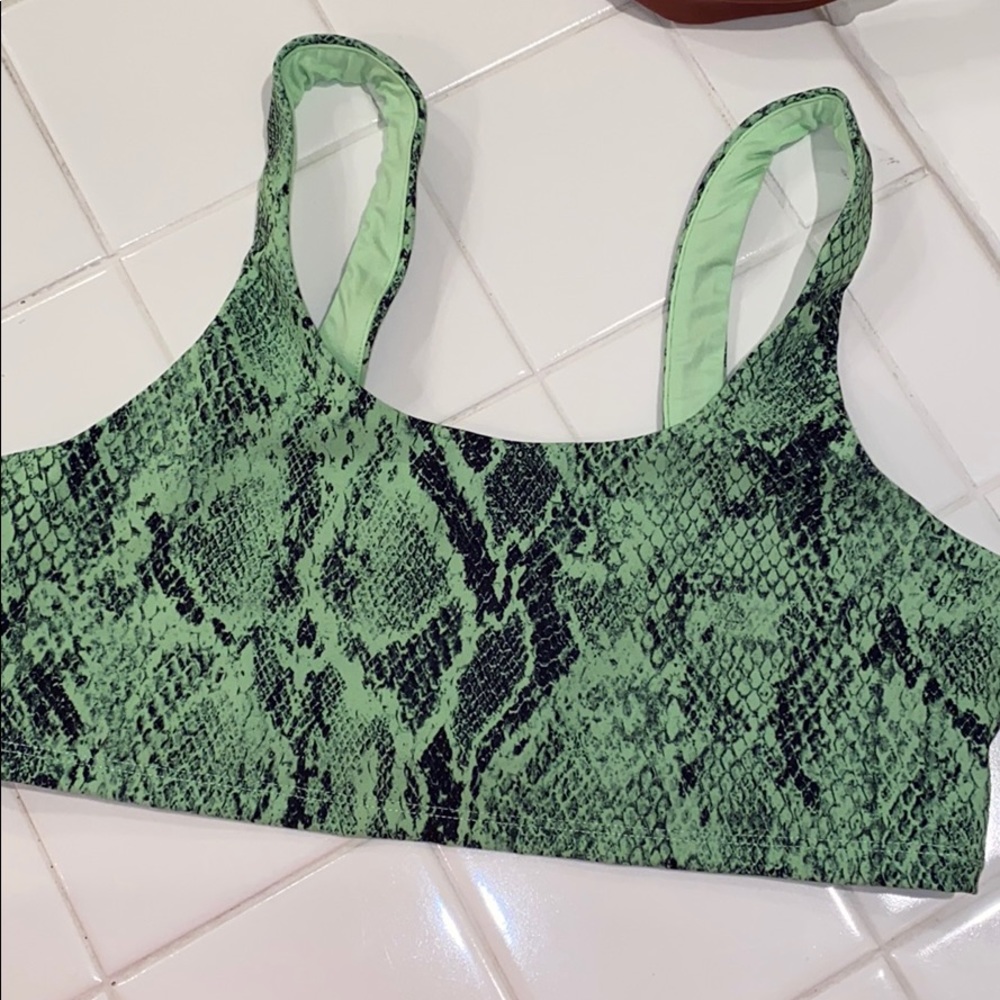Alo yoga bra NWOT